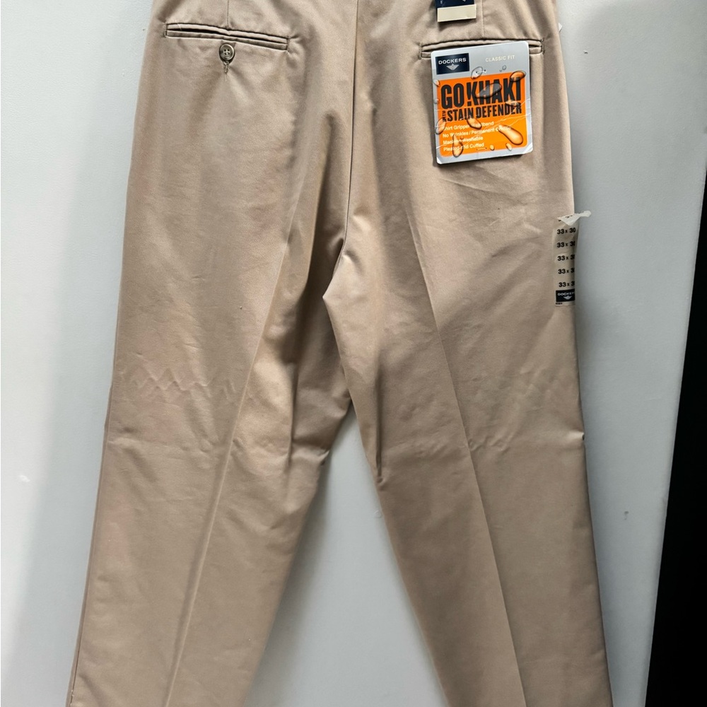 NWT Mens Dockers Classic Fit Stain Defender 33x30 Khaki - Picture 8 of 8